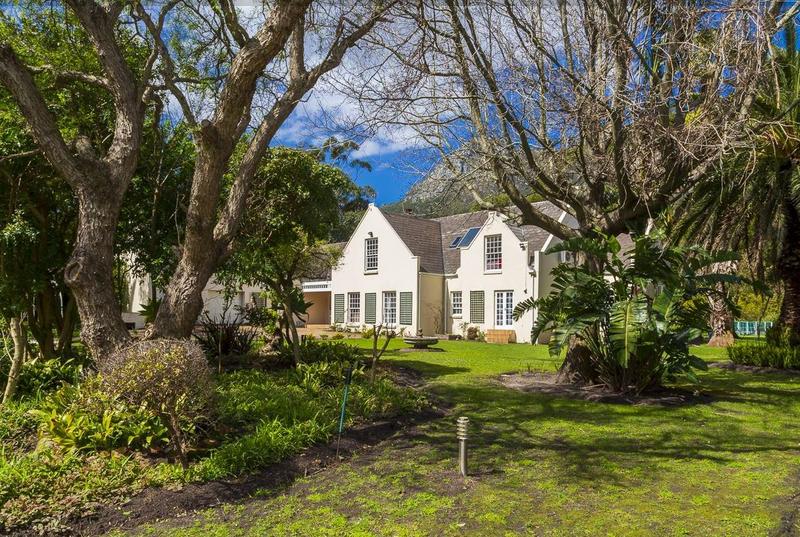 6 Bedroom Property for Sale in Hout Bay Western Cape